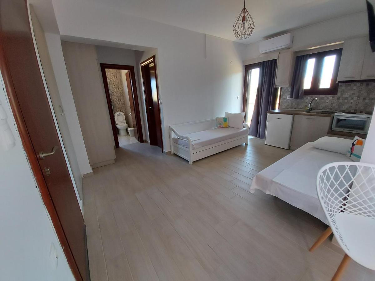 Golden View Apartments Myrina Limnos Esterno foto