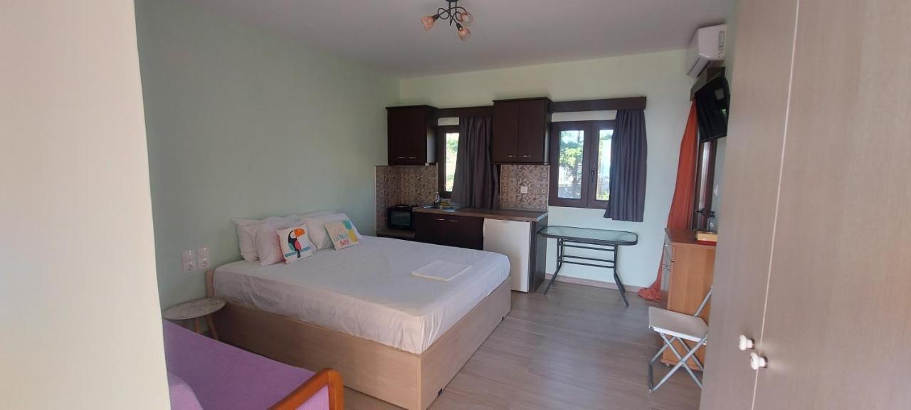 Golden View Apartments Myrina Limnos Esterno foto